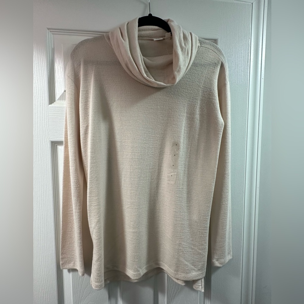 Ladies GAP cowl neck lightweight sweater-NWT